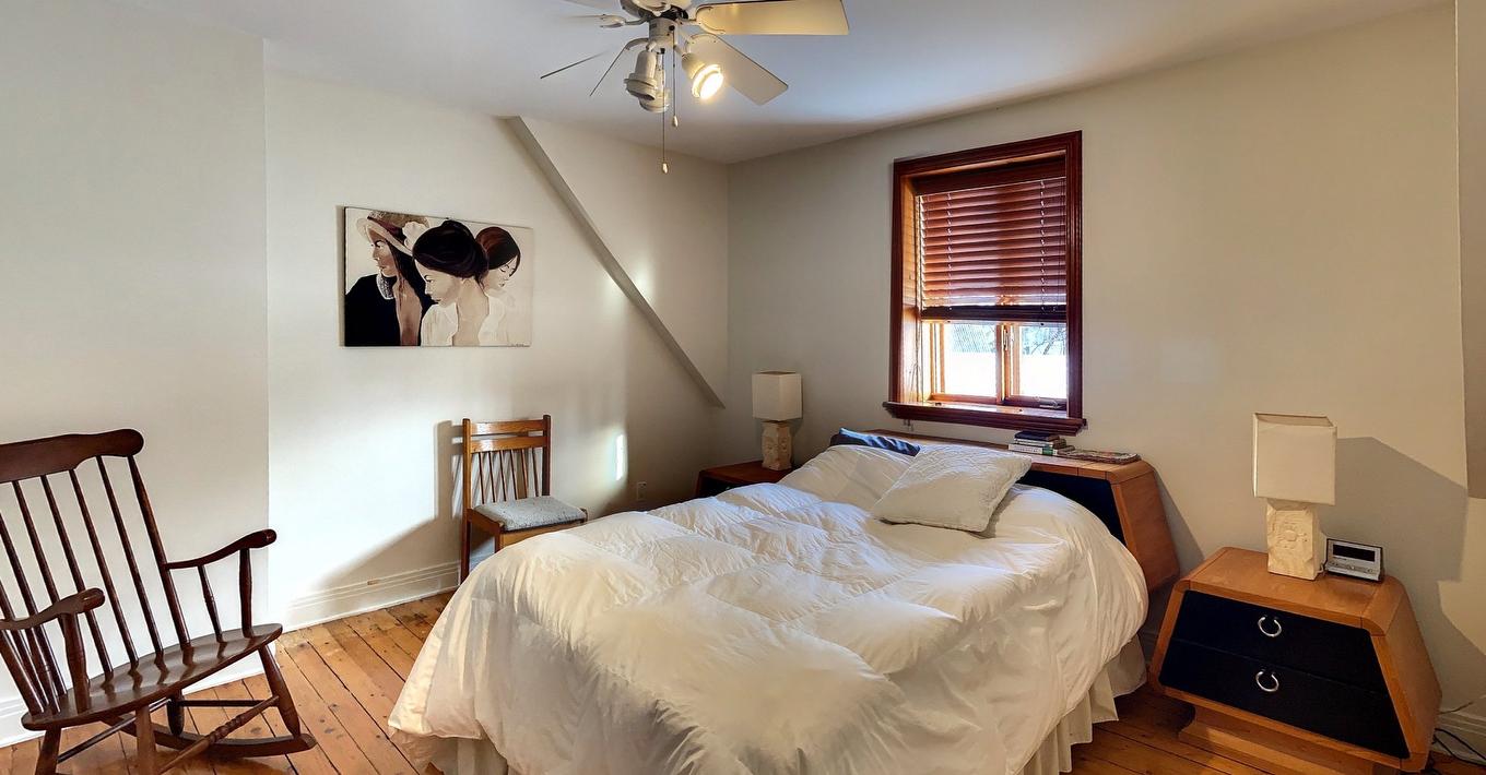 Cafétéria - 9900 Boul. Des Mille-Îles, Laval (Saint-François), QC