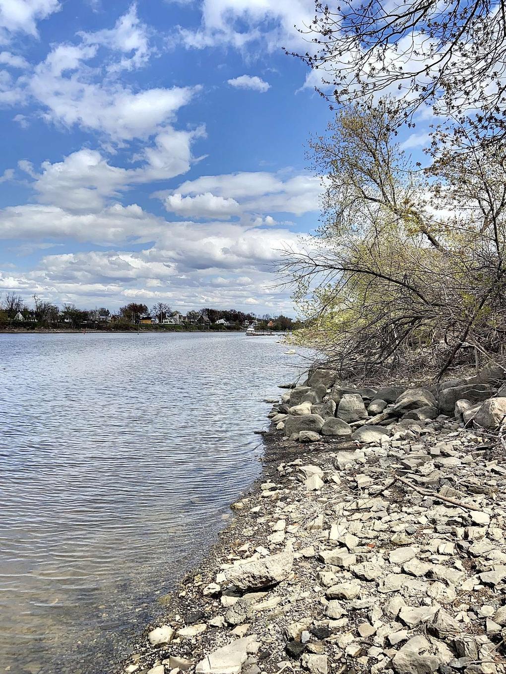 Vue sur l'eau - 9900 Boul. Des Mille-Îles, Laval (Saint-François), QC