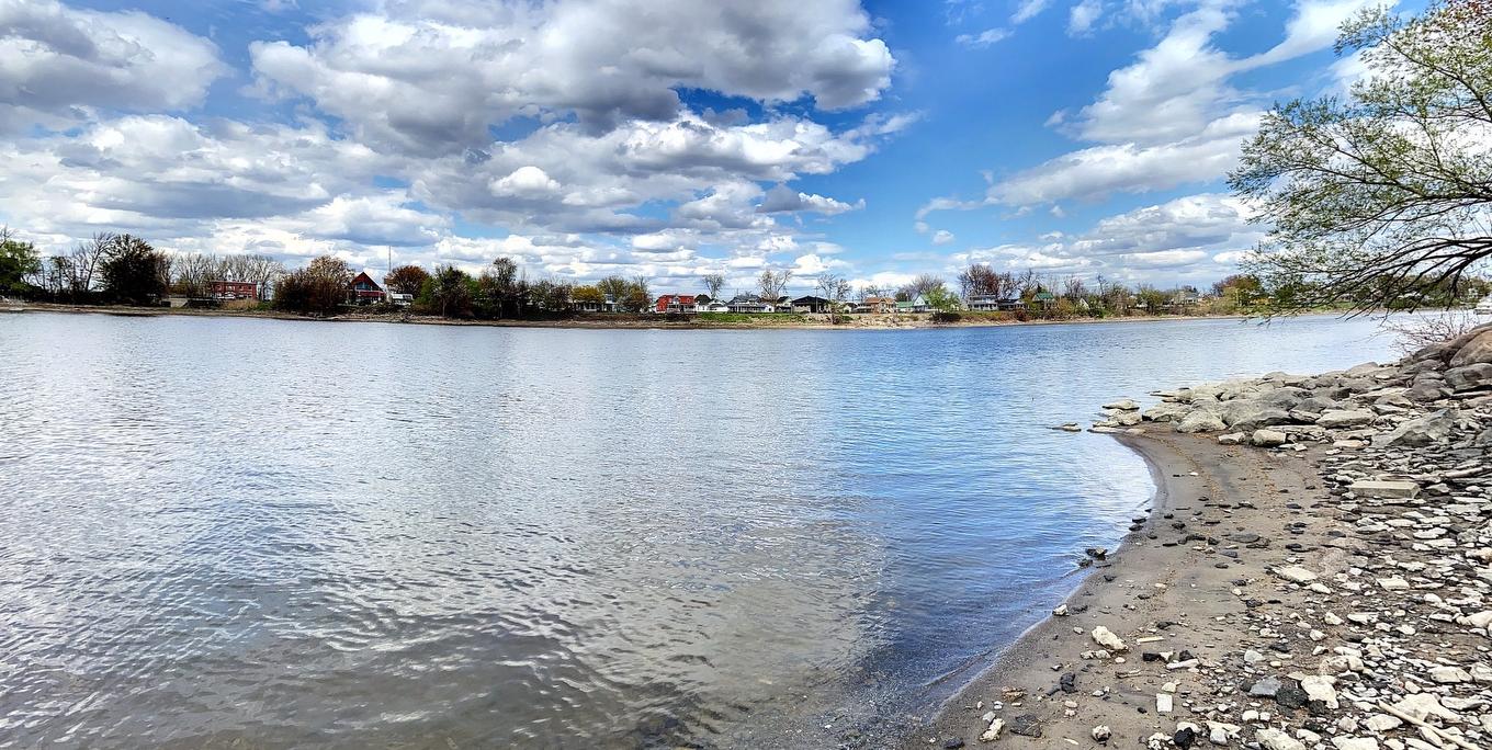 Vue sur l'eau - 9900 Boul. Des Mille-Îles, Laval (Saint-François), QC