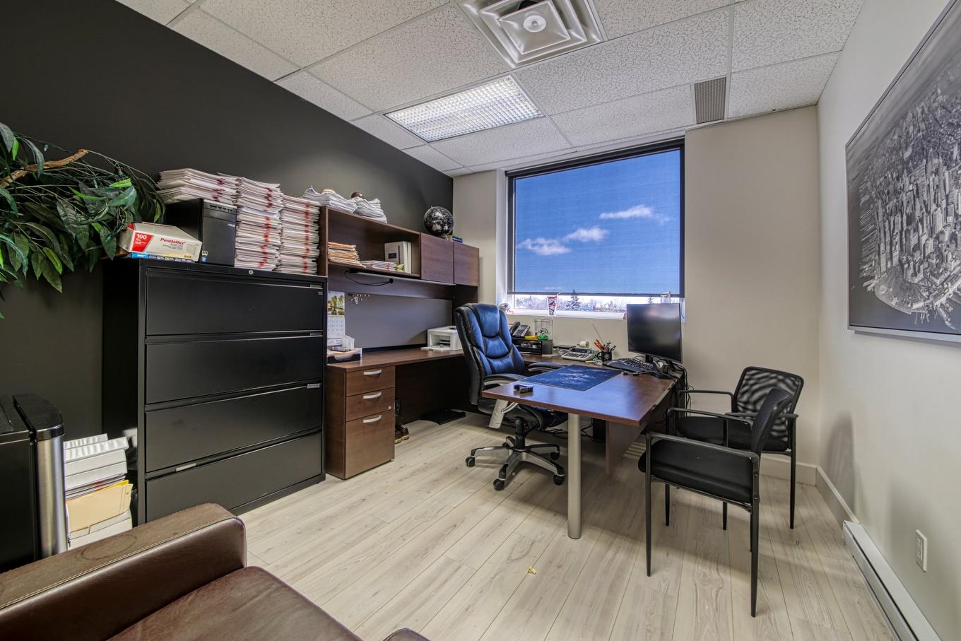 Office - 212-365 Rue St-Jean, Longueuil (Le Vieux-Longueuil), QC