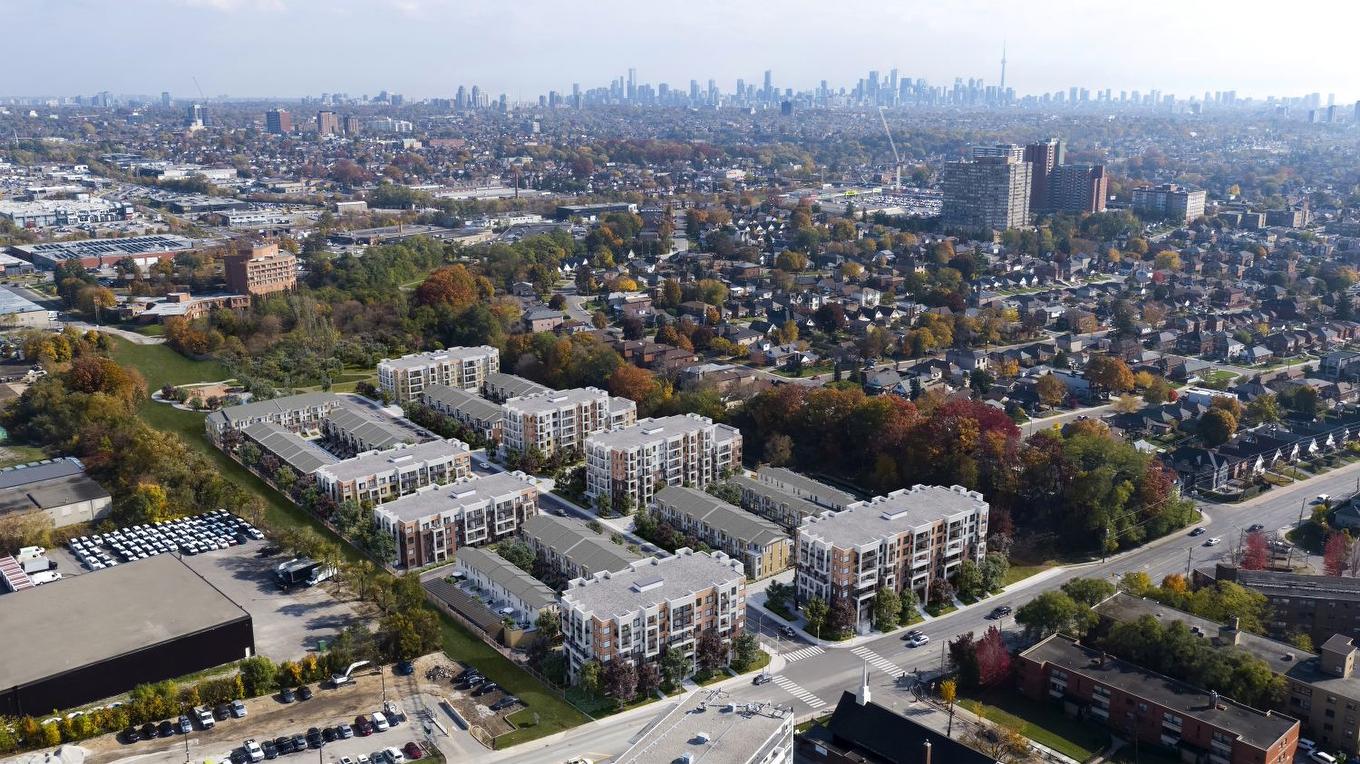 Toronto, ON - Outdoor With View