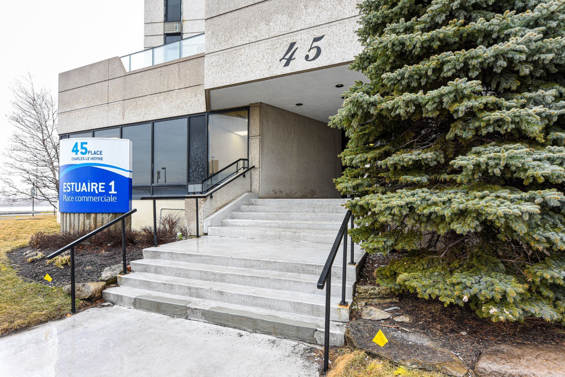 Façade - 106-45 Place Charles-Le Moyne, Longueuil (Le Vieux-Longueuil), QC - Outdoor