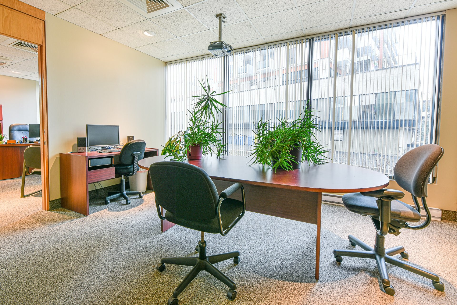 Bureau - 106-45 Place Charles-Le Moyne, Longueuil (Le Vieux-Longueuil), QC - Indoor Photo Showing Office
