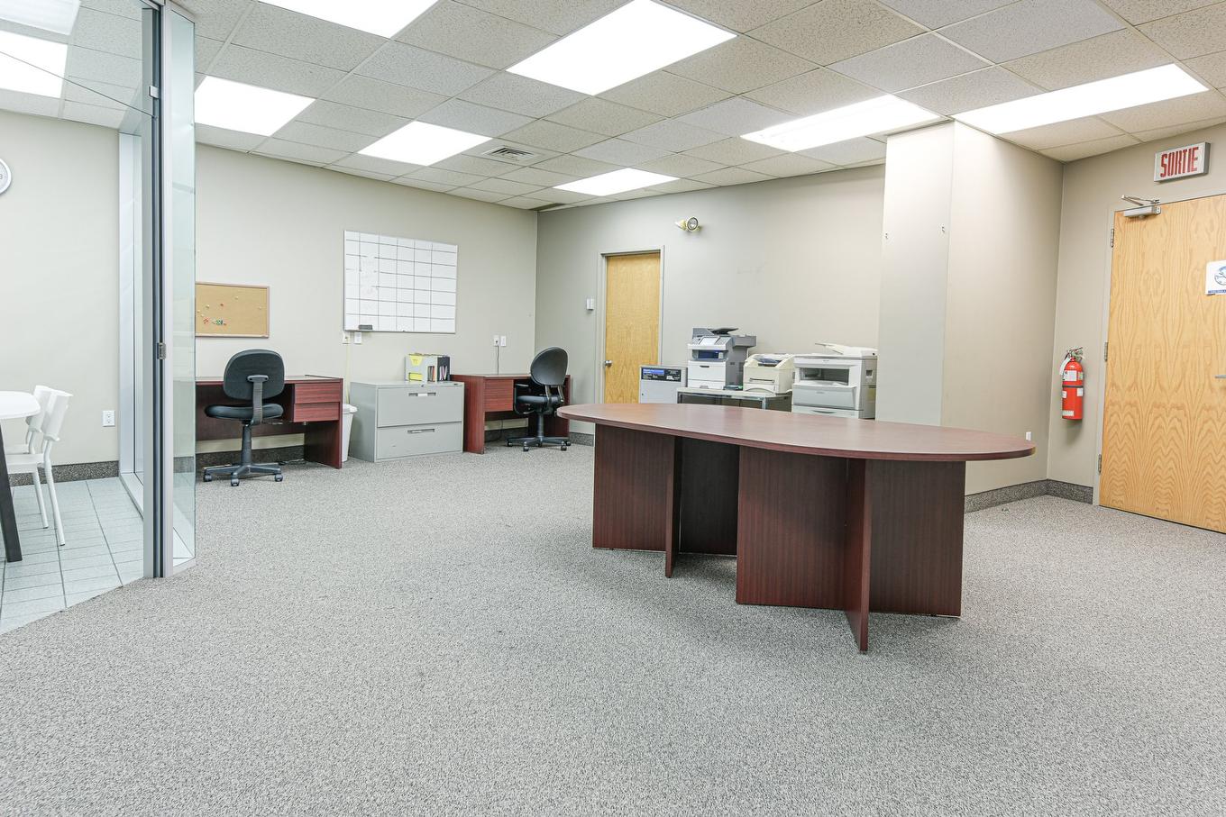 Office - 106-45 Place Charles-Le Moyne, Longueuil (Le Vieux-Longueuil), QC