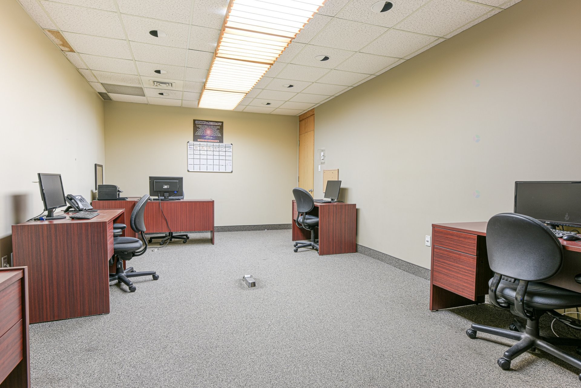 Bureau - 106-45 Place Charles-Le Moyne, Longueuil (Le Vieux-Longueuil), QC - Indoor Photo Showing Office