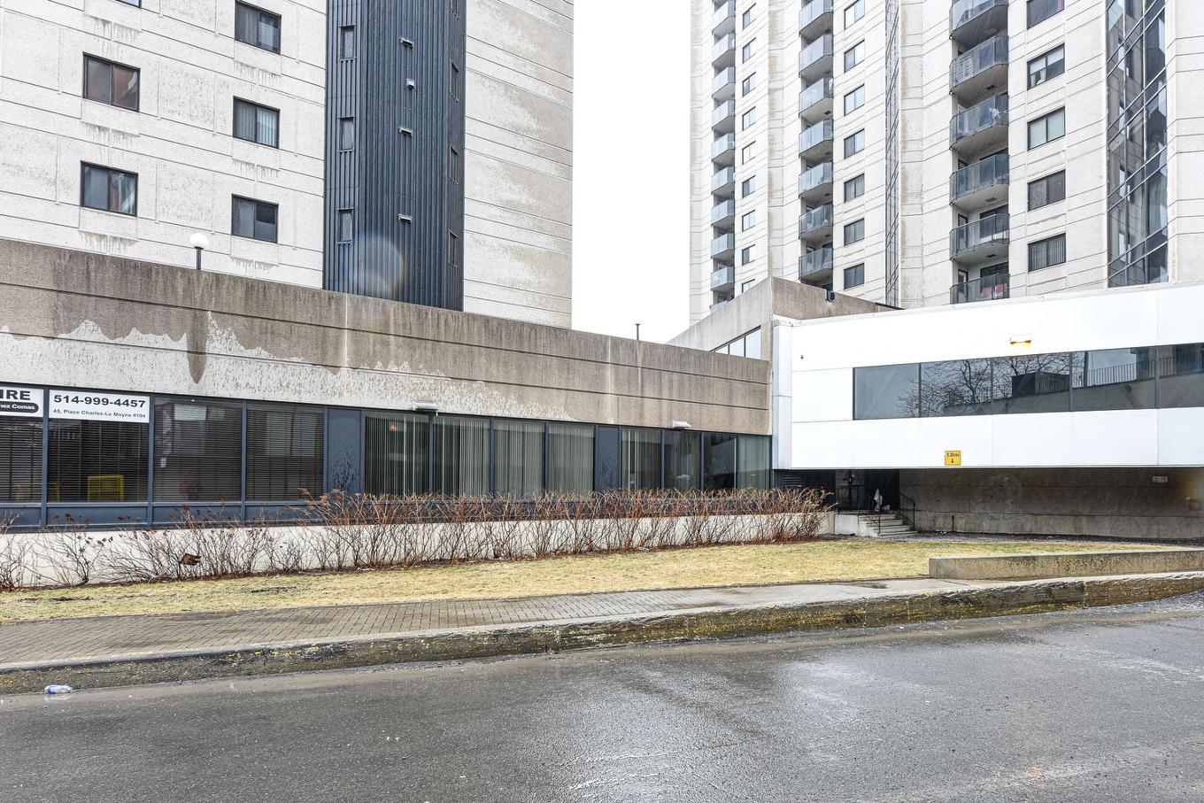 Frontage - 106-45 Place Charles-Le Moyne, Longueuil (Le Vieux-Longueuil), QC