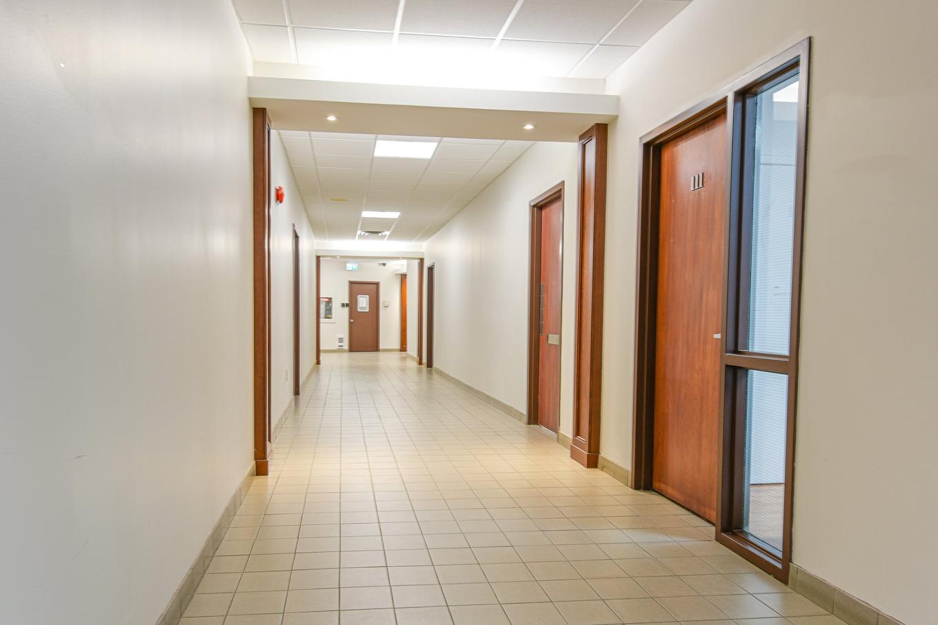 Passageway - 106-45 Place Charles-Le Moyne, Longueuil (Le Vieux-Longueuil), QC