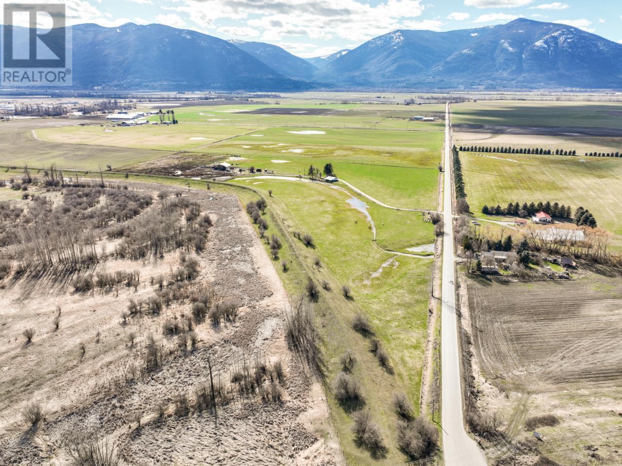 305 Kootenay River Road, Creston, BC