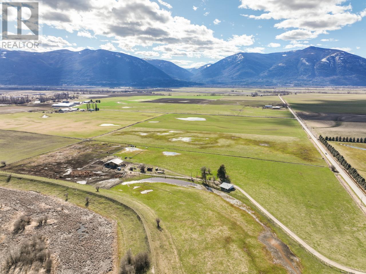 305 Kootenay River Road, Creston, BC