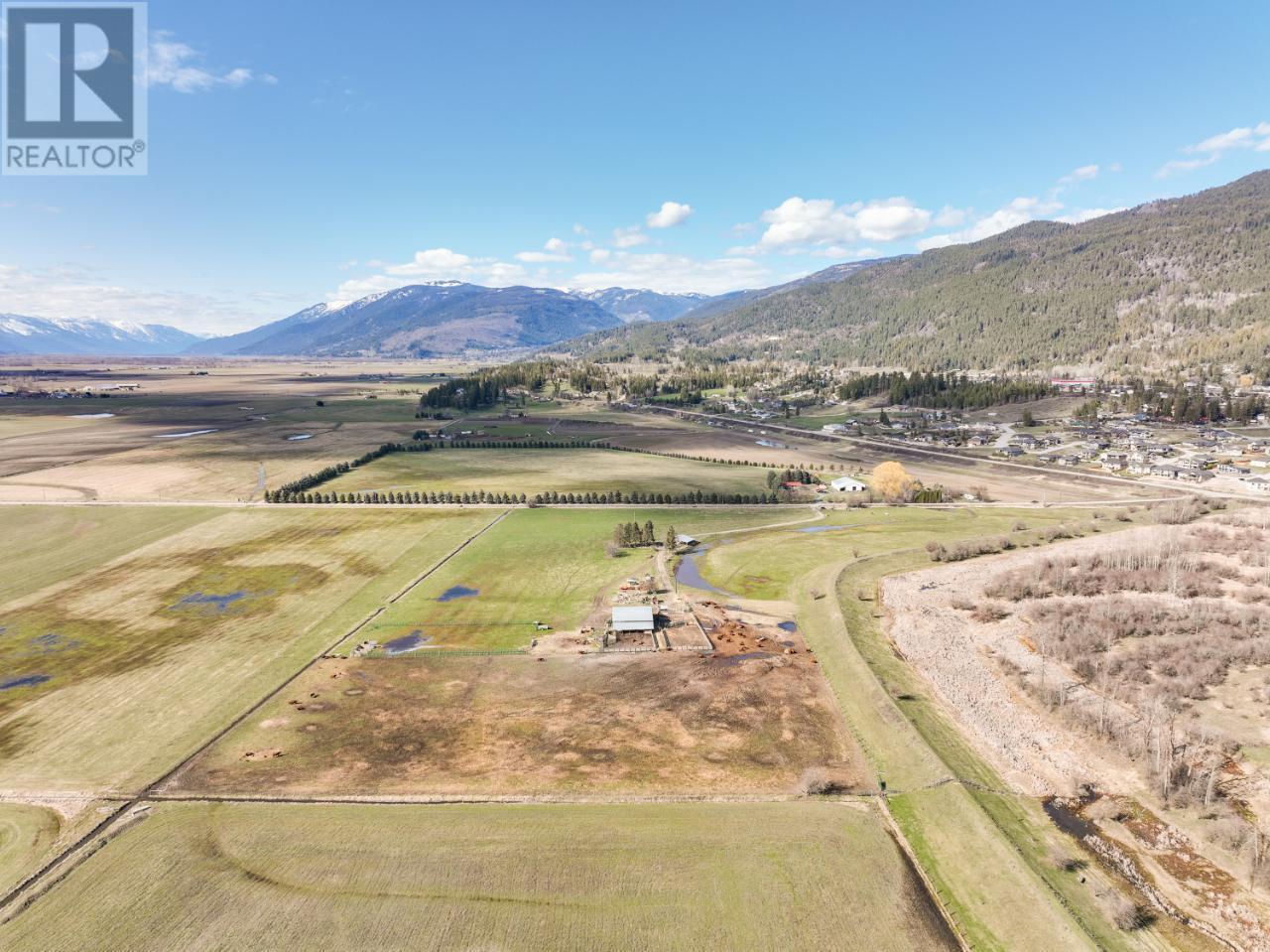 305 Kootenay River Road, Creston, BC
