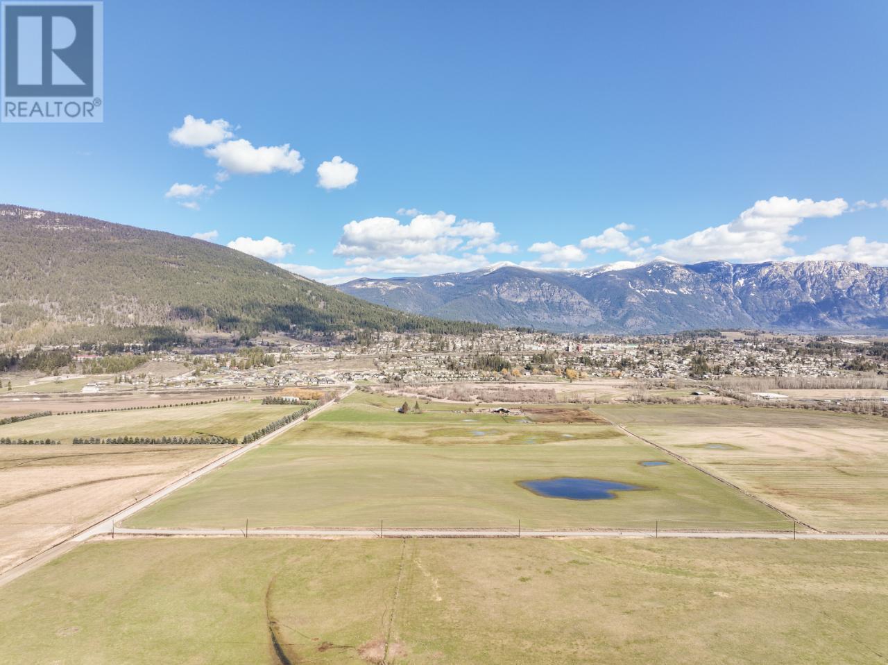 305 Kootenay River Road, Creston, BC