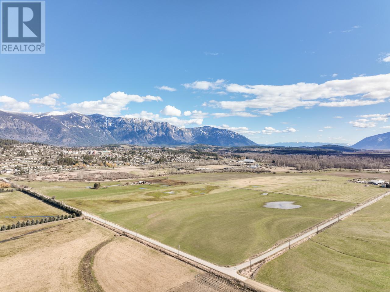 305 Kootenay River Road, Creston, BC