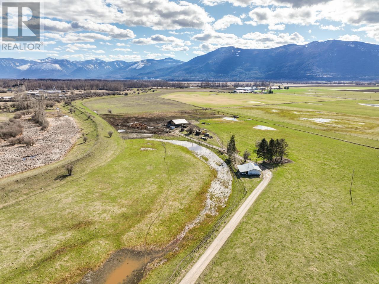 305 Kootenay River Road, Creston, BC