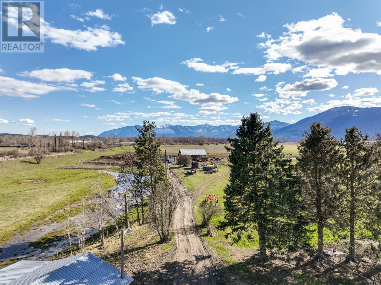 305 Kootenay River Road, Creston, BC