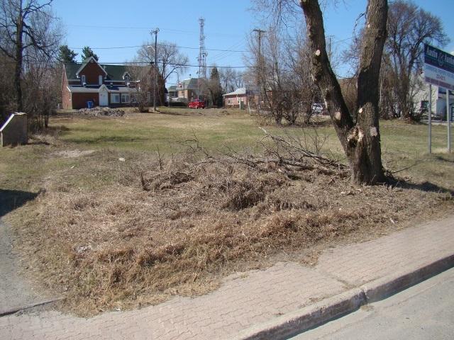 76,80,82 Queen Street, Dryden, ON