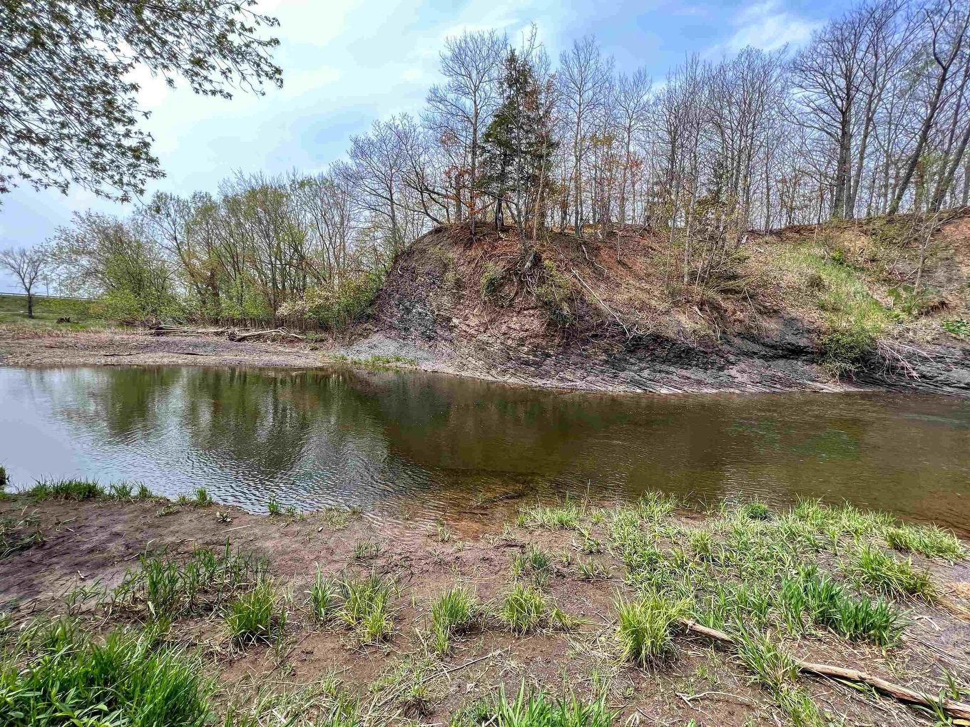 5161 East River Road, Plymouth, NS