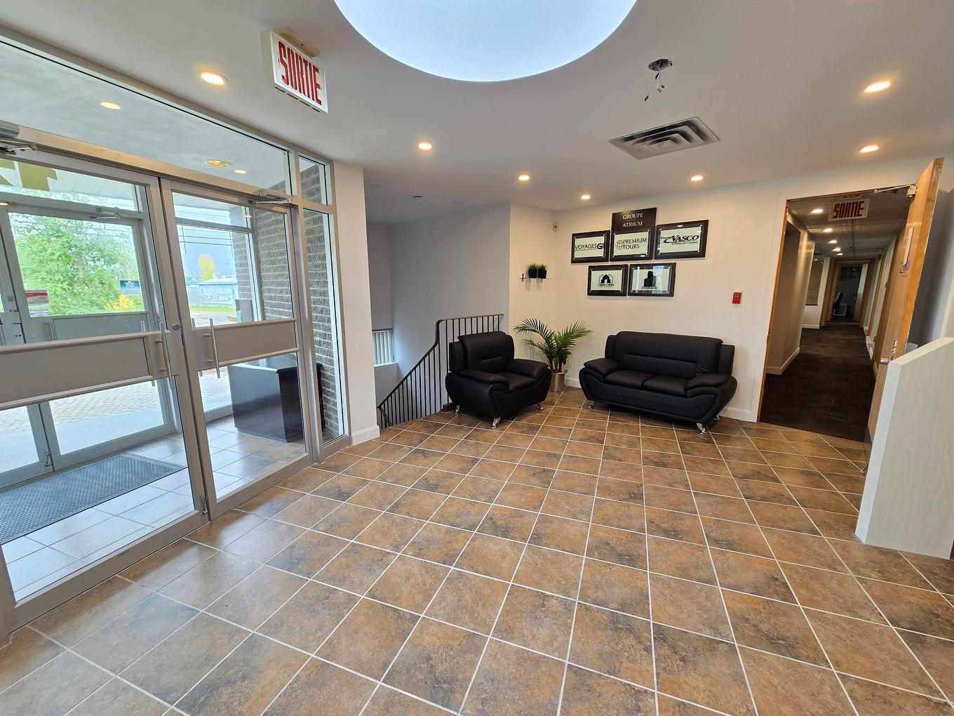 Hall - 175 Rue Louis-Hébert, Mascouche, QC - Indoor Photo Showing Other Room