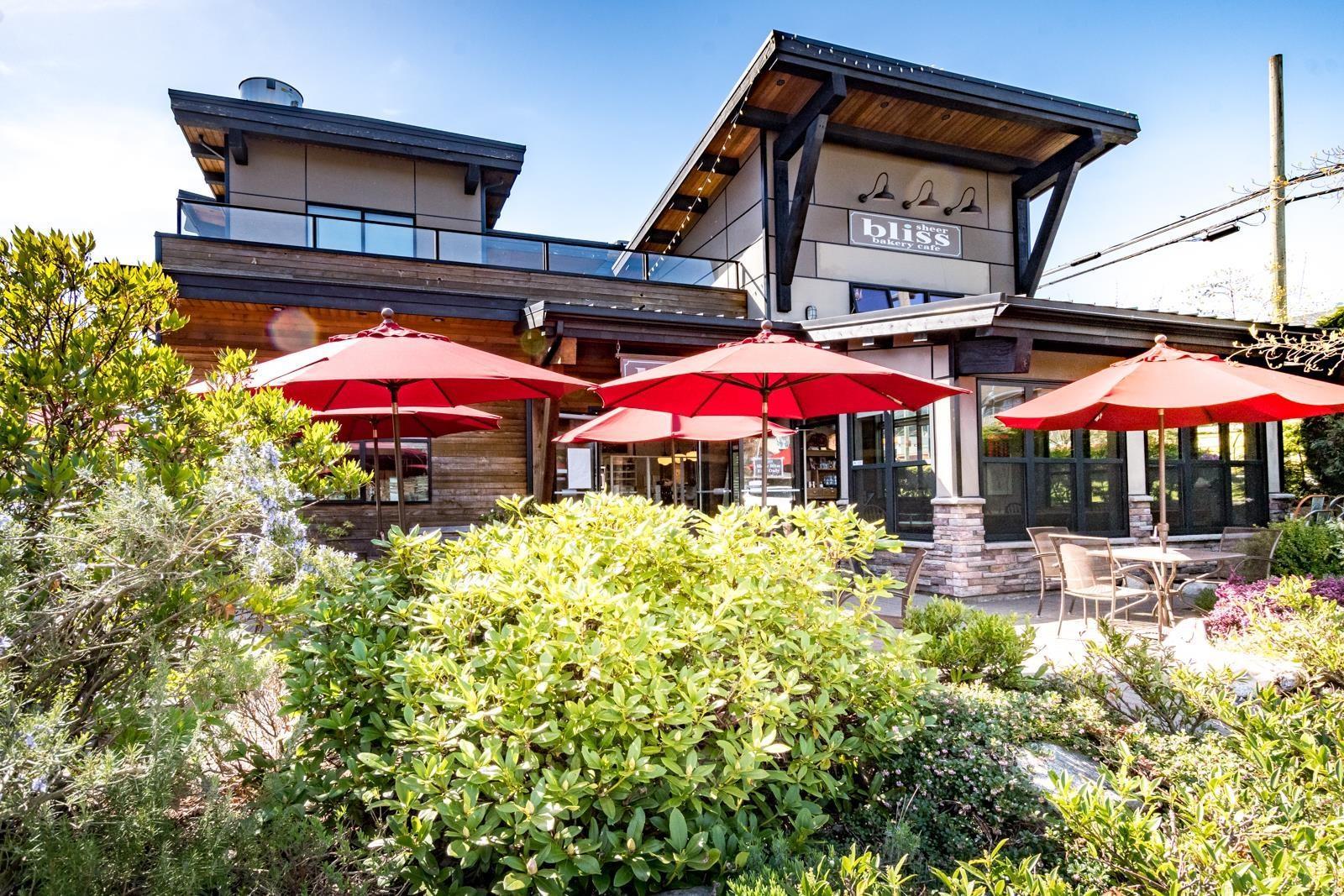 102 1001 Gibsons Way, Gibsons, BC