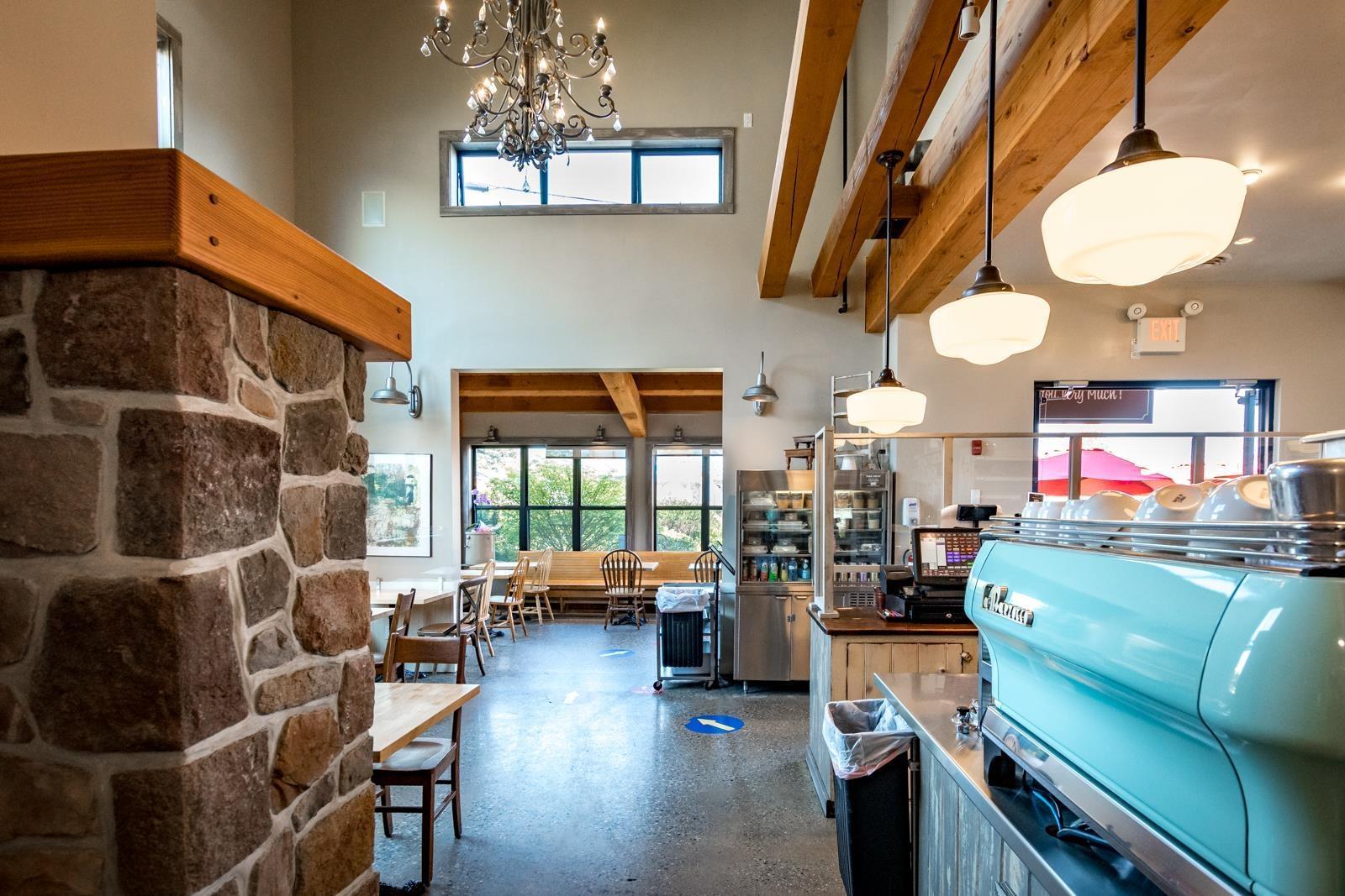 102 1001 Gibsons Way, Gibsons, BC