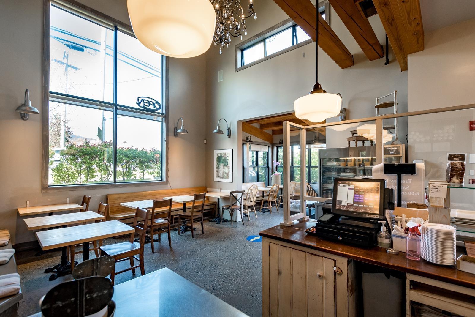 102 1001 Gibsons Way, Gibsons, BC