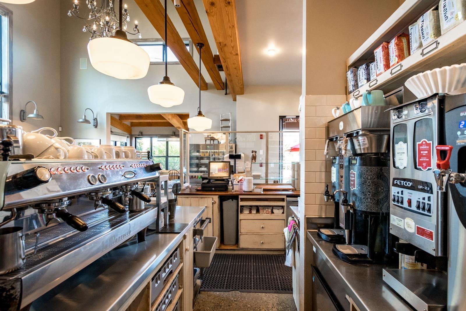 102 1001 Gibsons Way, Gibsons, BC