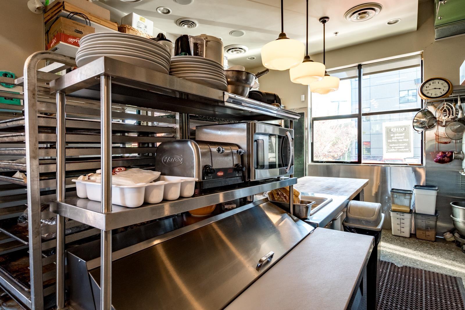 102 1001 Gibsons Way, Gibsons, BC