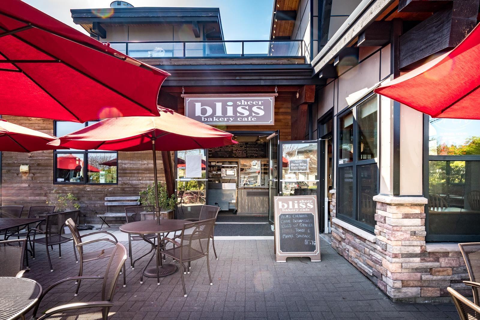 102 1001 Gibsons Way, Gibsons, BC