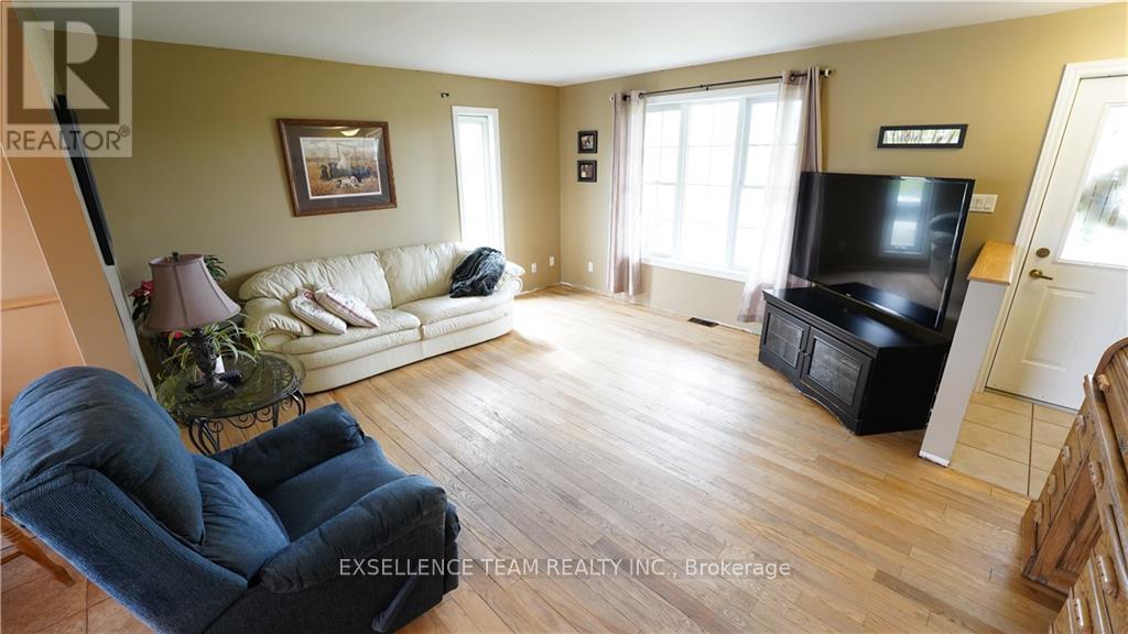 19100 Kenyon Conc Rd 7 Road, North Glengarry, ON