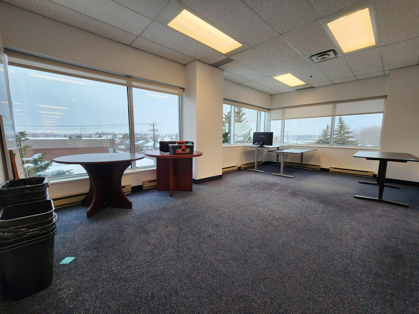 Office - 350A-4650 Boul. Des Laurentides, Laval (Vimont), QC - Indoor