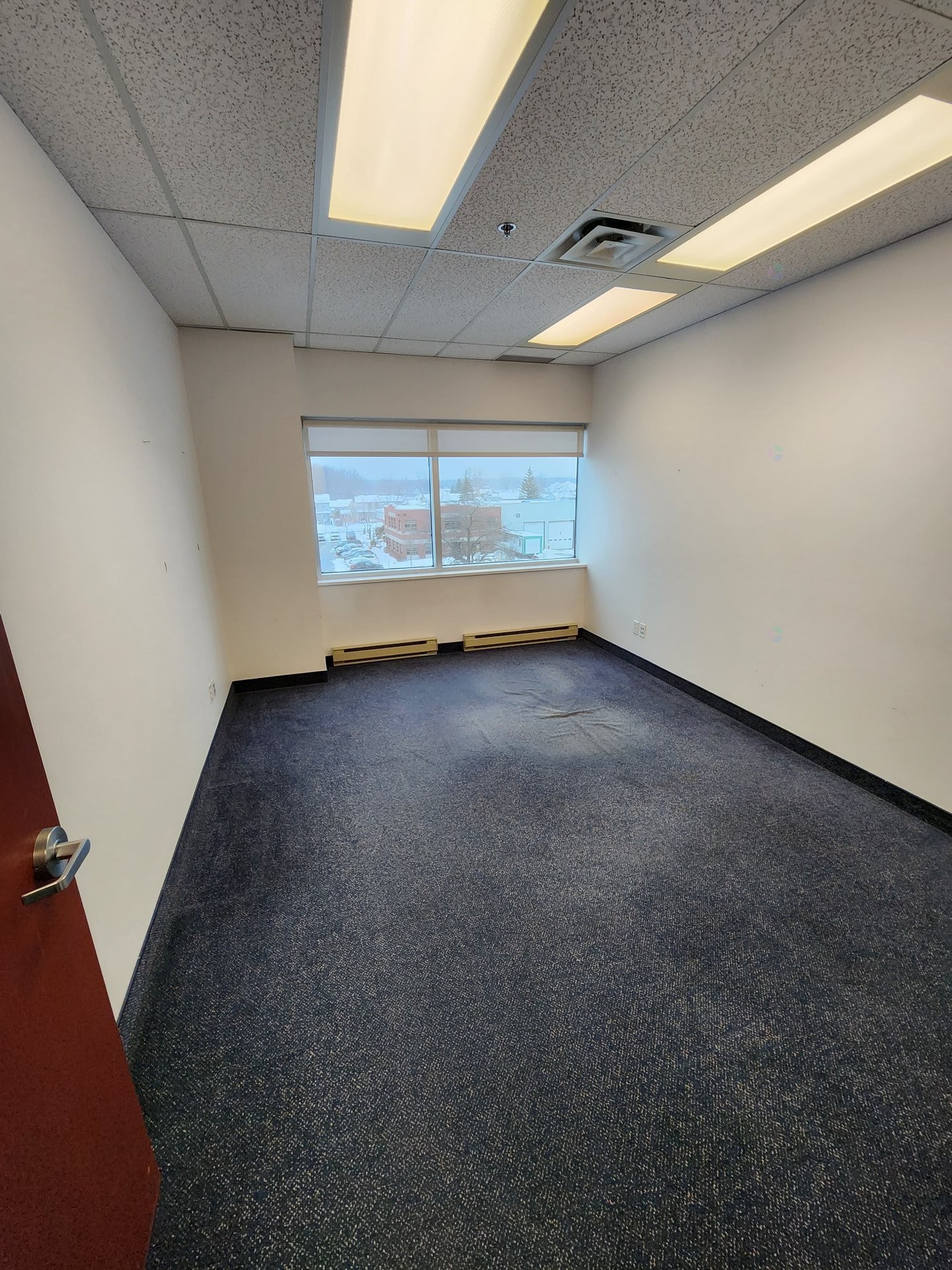 Office - 350A-4650 Boul. Des Laurentides, Laval (Vimont), QC - Indoor Photo Showing Other Room