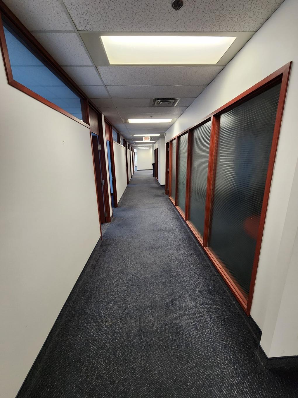 Office - 350A-4650 Boul. Des Laurentides, Laval (Vimont), QC - Indoor Photo Showing Other Room