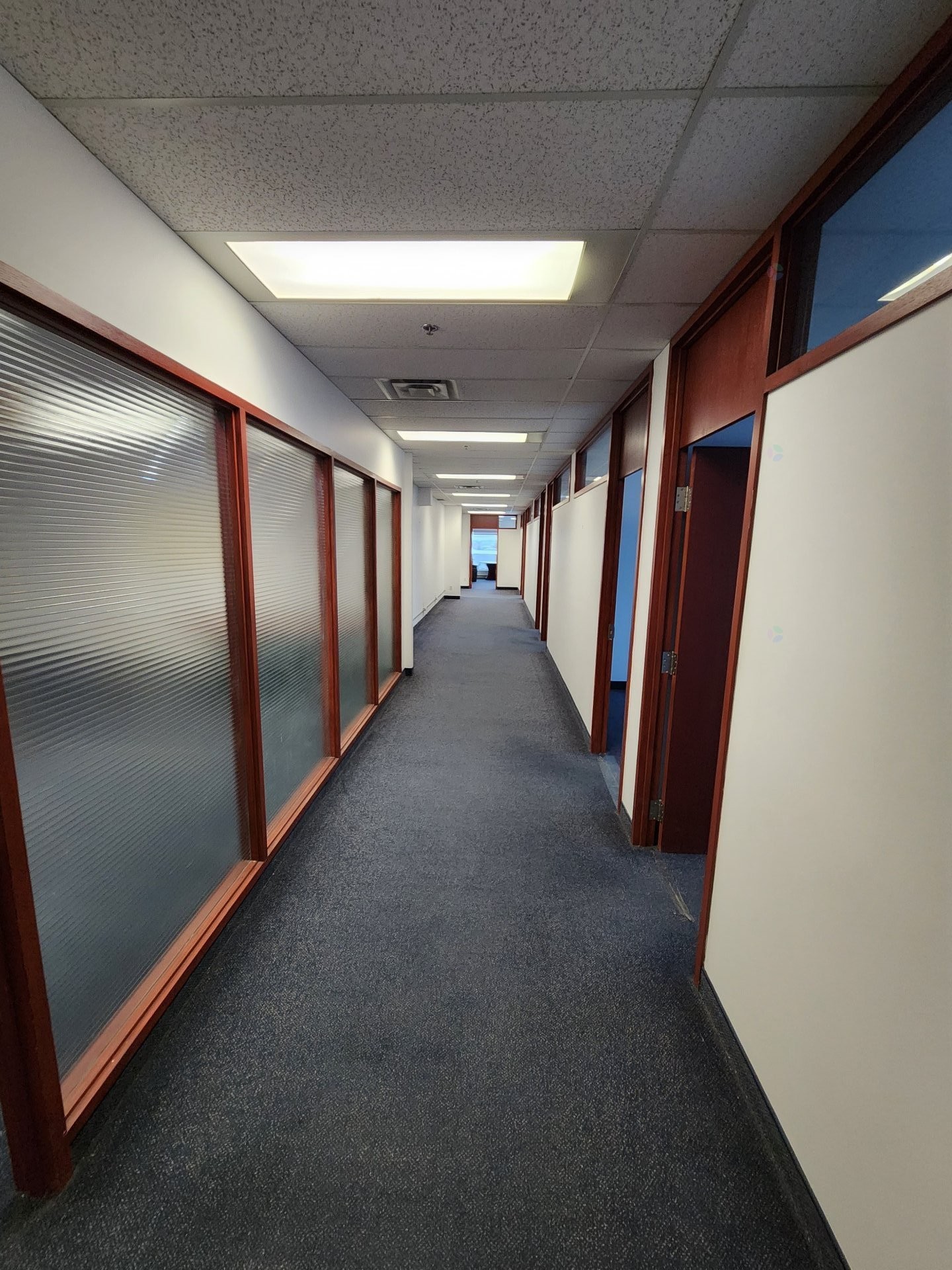 Office - 350A-4650 Boul. Des Laurentides, Laval (Vimont), QC - Indoor Photo Showing Other Room