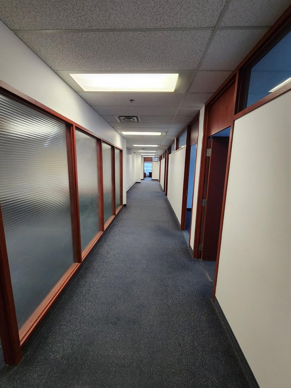 Office - 350A-4650 Boul. Des Laurentides, Laval (Vimont), QC - Indoor Photo Showing Other Room