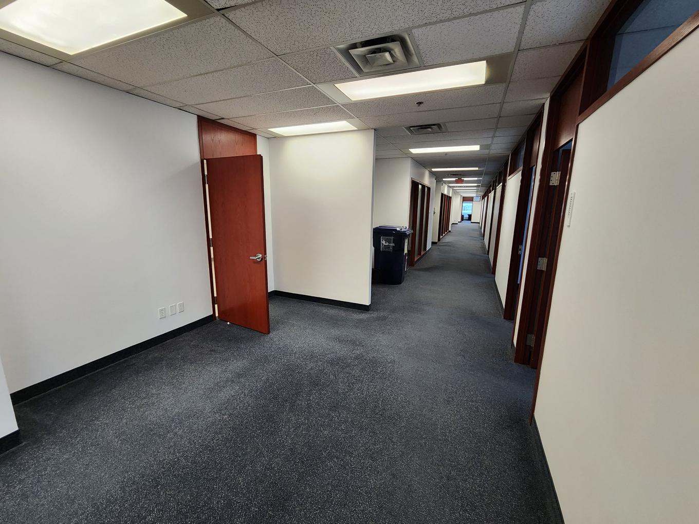 Office - 350A-4650 Boul. Des Laurentides, Laval (Vimont), QC - Indoor