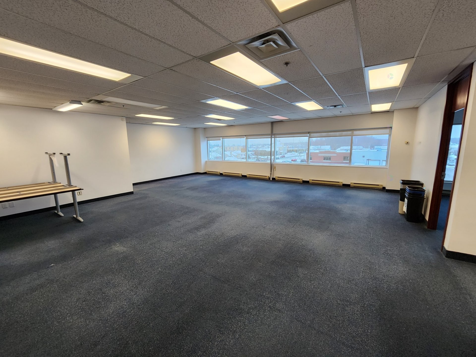Office - 350A-4650 Boul. Des Laurentides, Laval (Vimont), QC - Indoor