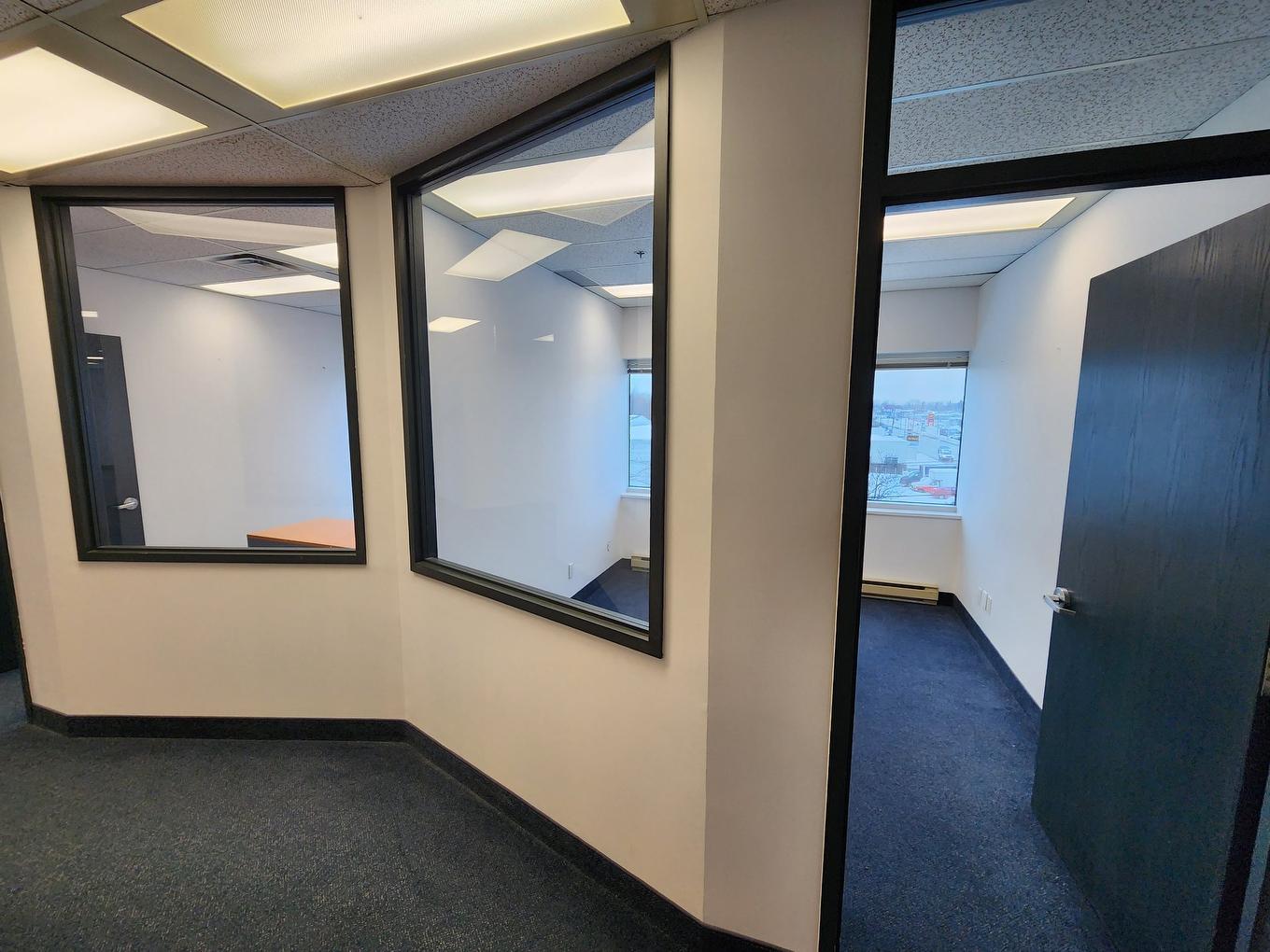 Office - 350A-4650 Boul. Des Laurentides, Laval (Vimont), QC - Indoor Photo Showing Other Room