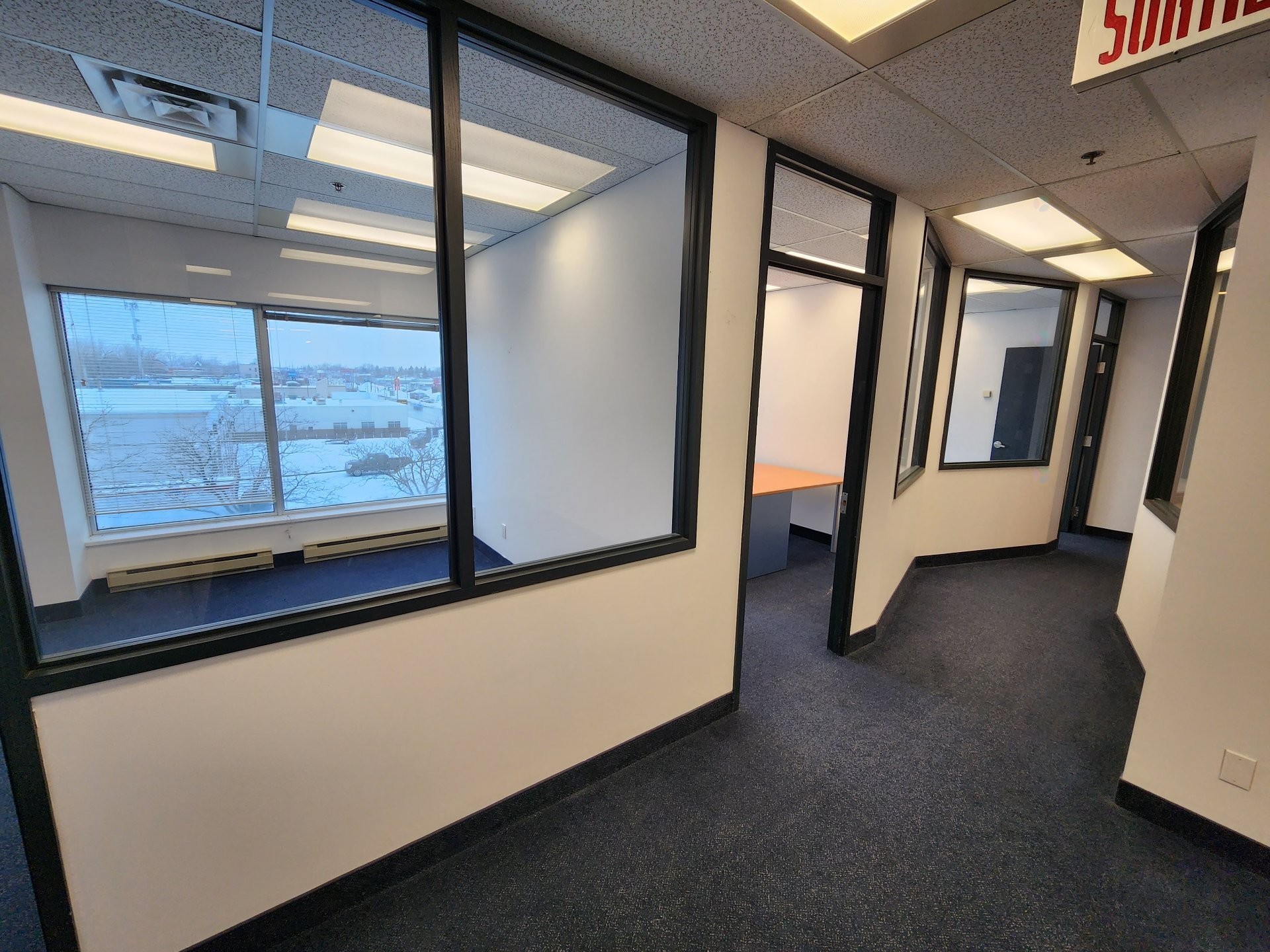Office - 350A-4650 Boul. Des Laurentides, Laval (Vimont), QC - Indoor Photo Showing Other Room