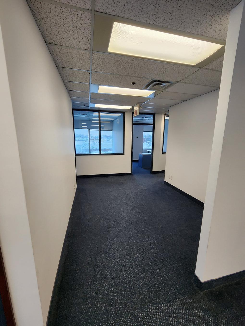 Office - 350A-4650 Boul. Des Laurentides, Laval (Vimont), QC - Indoor Photo Showing Other Room