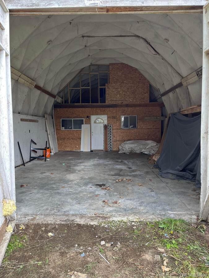 1586 Mckibbon Rd North, Errington, BC - Outdoor