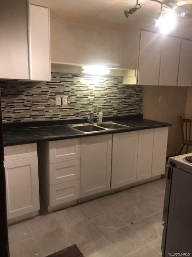 1586 Mckibbon Rd North, Errington, BC - Indoor