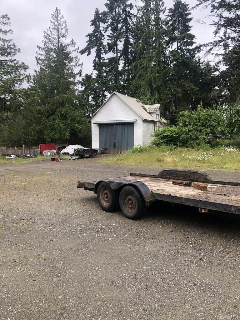 1586 Mckibbon Rd North, Errington, BC - Outdoor