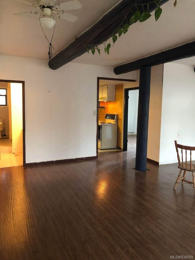 1586 Mckibbon Rd North, Errington, BC - Indoor