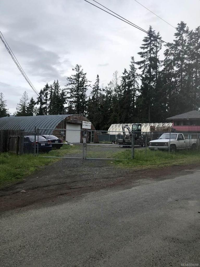 1586 Mckibbon Rd North, Errington, BC - Outdoor