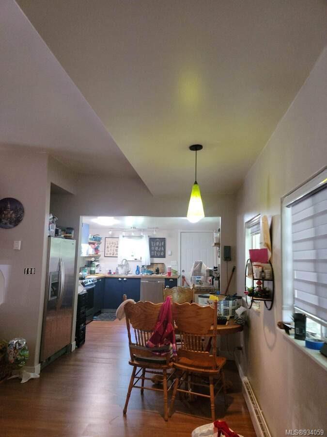 1586 Mckibbon Rd North, Errington, BC - Indoor