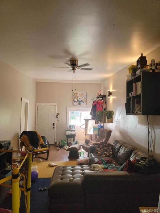 1586 Mckibbon Rd North, Errington, BC - Indoor