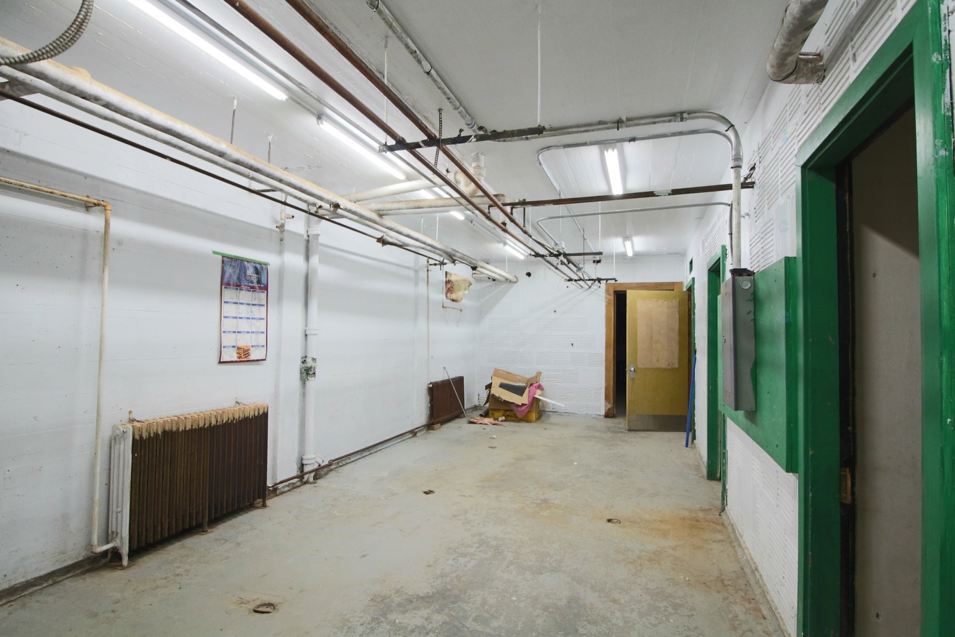 Intérieur - 222 Route 230, La Pocatière, QC - Indoor Photo Showing Garage
