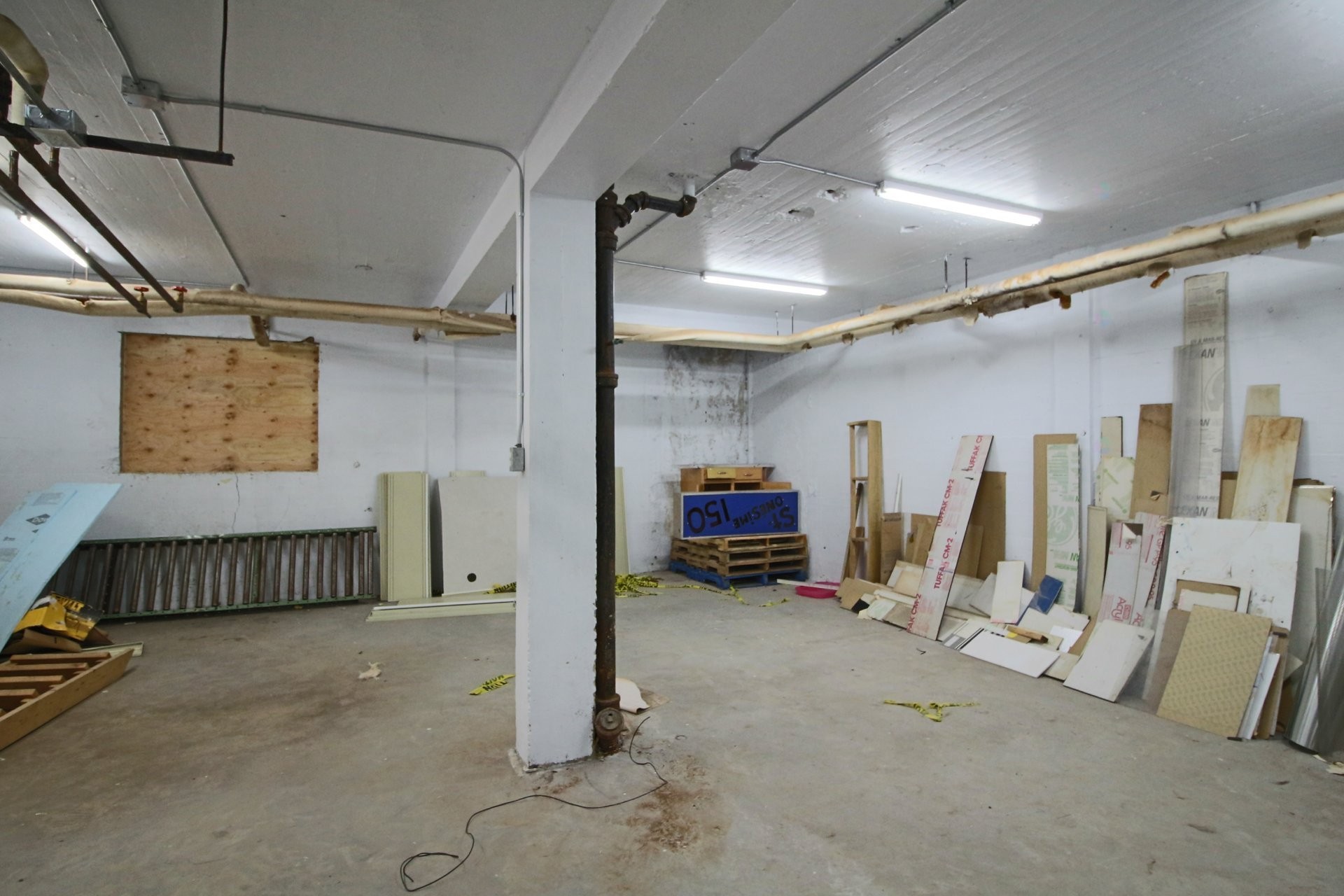 Intérieur - 222 Route 230, La Pocatière, QC - Indoor Photo Showing Garage