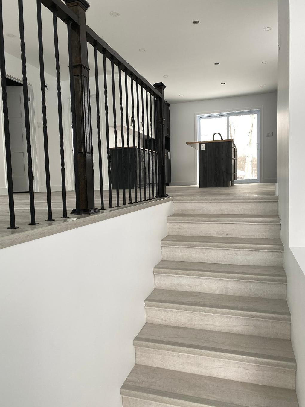 Escalier - 2362 Rue Montrose, Rouyn-Noranda, QC - Indoor Photo Showing Other Room