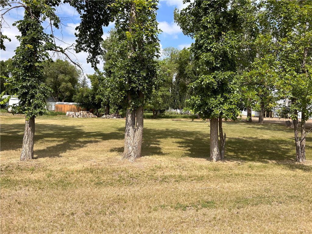 404 North Railway Street, Killarney, MB