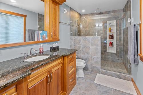 13516 Lakeshore Drive, Boswell, BC - Indoor Photo Showing Bathroom